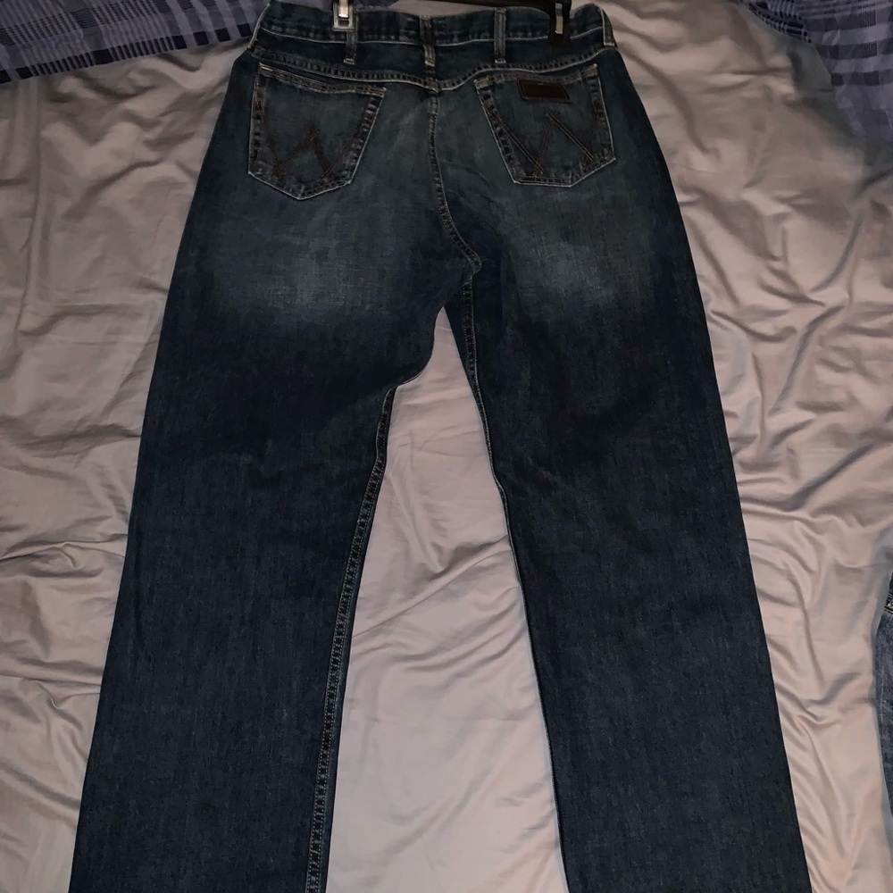 Jeans - Picture 2 of 4